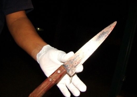 Jovem é esfaqueado em rua do Centro de Manaus 