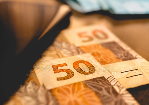 Endividamento injusto de consumidor deve ser indenizado por banco em Manaus