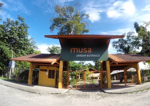 Disfarçado de militar, homem assalta visitantes dentro do Musa em Manaus