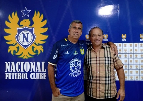 Elenco do Nacional FC desembarca em Manaus para apresentação de novos reforços