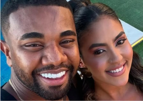 Namorada pede 'tempo' de Davi Brito após ex-bbb revelar gravidez 