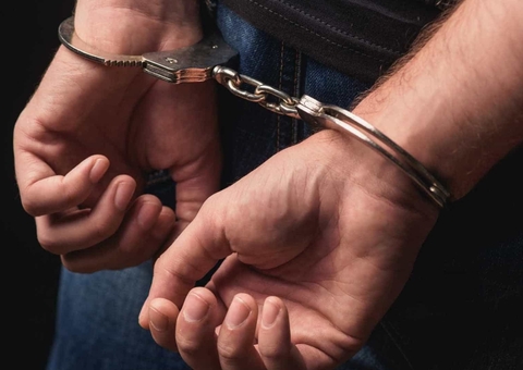 Pirata de rio de 15 anos é apreendido com armas após arrastão no Amazonas