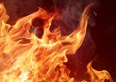 Homem que matou e ateou fogo em corpo de mulher é condenado a 12 anos de prisão