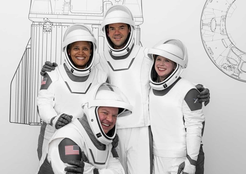 Elon Musk propõe ajuda à NASA para criar trajes de astronautas