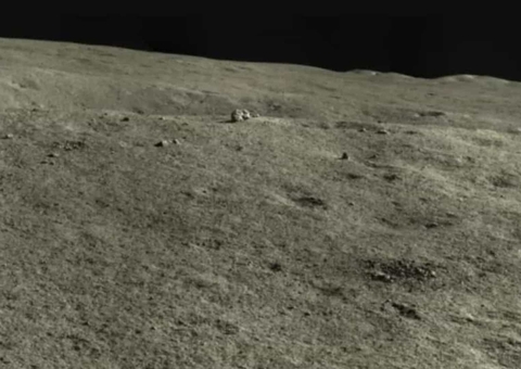 Rover chinês registra rocha lunar de forma mais detalhada