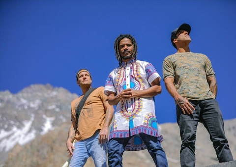 Natiruts exige satisfação à Sony após perceber rombo de R$ 1 milhão em royalties