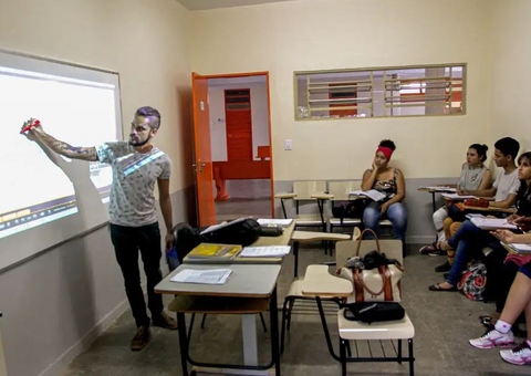 Governo inicia pagamento da 4° parcela do programa Pé-de-Meia 