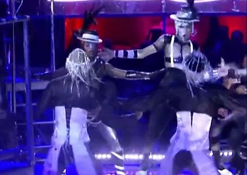 Imperatriz e Mangueira brilham na primeira noite de desfiles no Rio