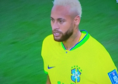 Zico diz que Neymar deveria ter batido pênalti antes de Marquinhos