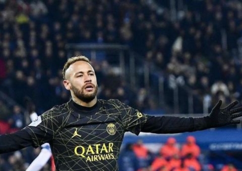 Neymar completa 10 anos na Europa com títulos, fracassos e futuro incerto