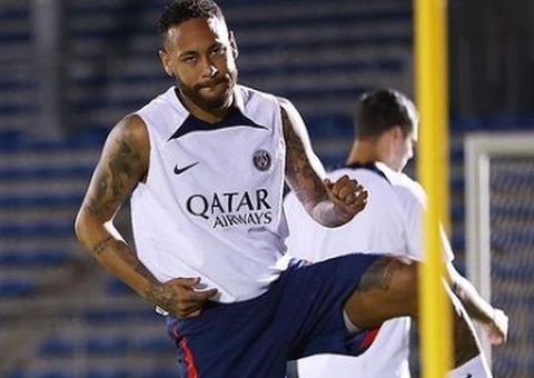 Ex-árbitros divergem sobre pênalti sofrido por Neymar