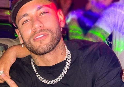 Golpistas desviam R$ 200 mil da conta de Neymar; funcionário de banco é preso