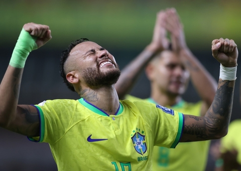 Neymar detona gramado e confessa que assumiu impedimento em gol anulado