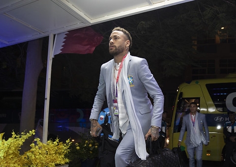 Neymar será avaliado no sábado para definir data de retorno à Copa