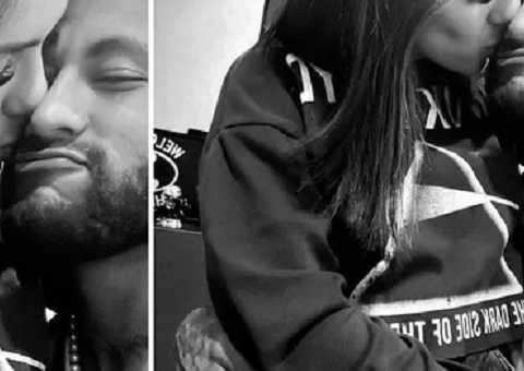 Neymar posa com namorada no colo e revela apelido carinhoso 