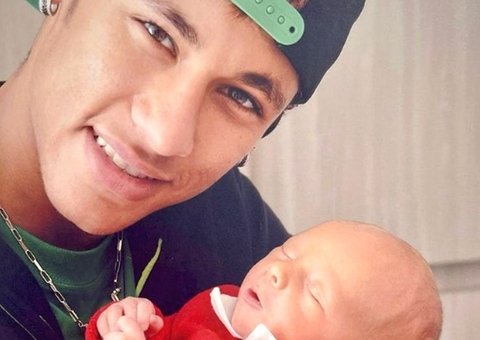 Neymar comemora aniversário do filho Davi Lucca na Arábia Saudita