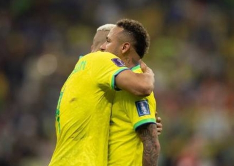 Neymar recebe apelos e deve seguir defendendo seleção após a Copa
