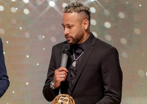 Técnico do PSG despista sobre futuro de Neymar no clube