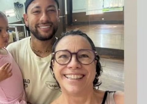 Neymar vai à aula de balé da filha Mavie e encanta professora: 'super atencioso'