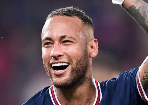 Neymar dá cartada e renova com o PSG até 2027