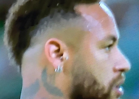 Neymar leva caneta de Messi em treino e 'ameaça' bater no argentino