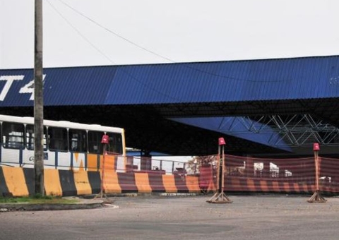 Homem é preso após tocar nas partes íntimas de mulher dentro do Terminal 4