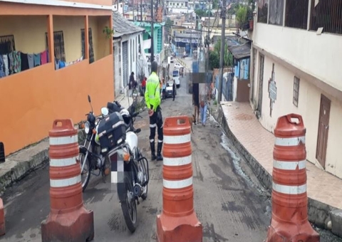 Obra de recapeamento interdita rua e altera trânsito em Manaus
