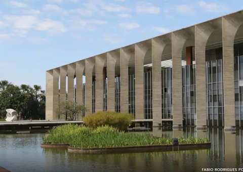 Itamaraty abre concurso para diplomata com salário inicial de R$ 22,5 mil