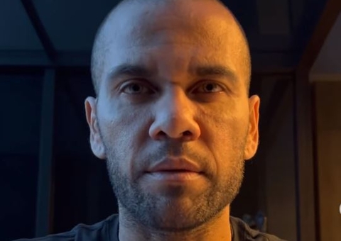 Por risco à segurança, Daniel Alves é transferido de presídio na Espanha