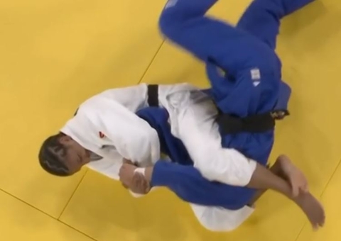 Judoca Rafaela Silva estreia com vitória e avança em busca do ouro em Paris