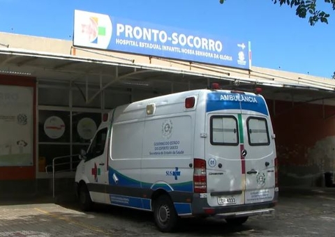 Criança de 11 anos baleada durante ataques em escolas deixa hospital