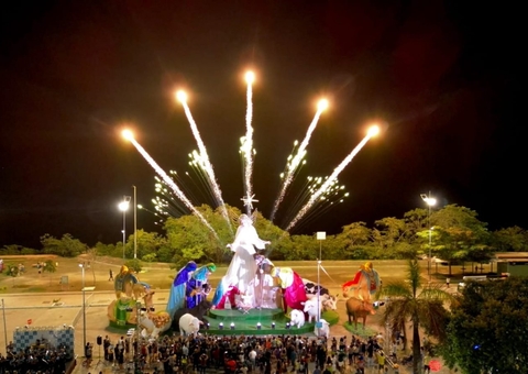 Com 18 metros, presépio natalino em movimento é inaugurado em Manaus