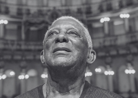 Velório de Raimundo Nonato acontece no Teatro Amazonas