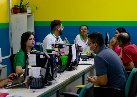 Sejusc orienta população sobre novo local de atendimento de PcDs e idosos em Manaus 