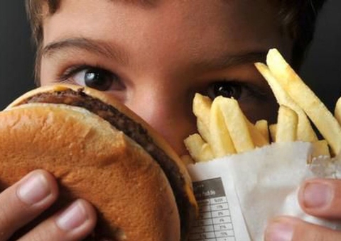 Pesquisa aponta que alimentos ultraprocessados podem causar perda cognitiva