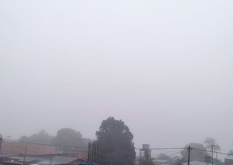 Forte nevoeiro afeta voos e compromete trânsito em Manaus