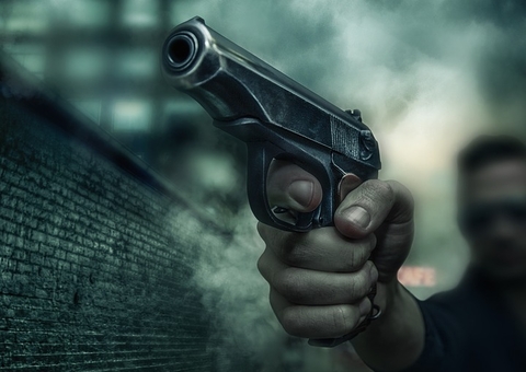 Assassinos de jovem fecharam rua e encurralaram moradores de estância em Manaus