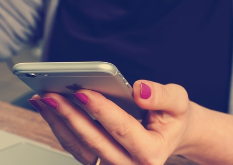 Mulher vítima de estupro pede socorro em app de entrega de comida