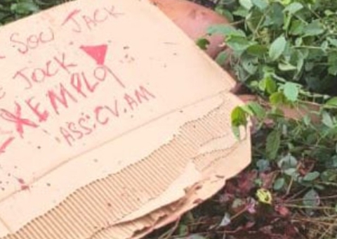 Homem é executado e corpo é deixado com cartaz no Puraquequara