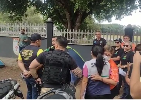 Conselho Tutelar fiscaliza se há crianças entre acampados na frente do CMA em Manaus