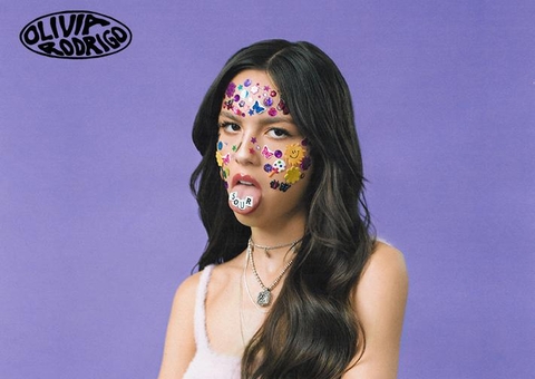 Após receber prêmio, Olivia Rodrigo é criticada por desafinar em performance; veja vídeo