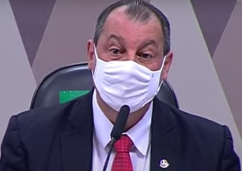 Aziz rebate provocação de Bolsonaro: 'Perca seu tempo em salvar vidas'