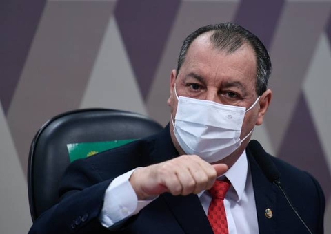 Omar Aziz ganha força nas redes sociais e manda recado para Bolsonaro