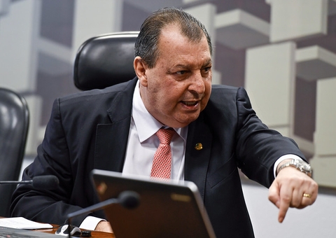 Omar diz ter certeza que Bolsonaro foi negligente 