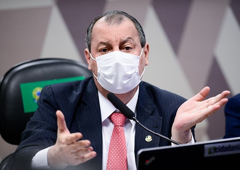 Omar diz que Bolsonaro prevaricou ao não investigar esquema de corrupção na compra da Covaxin