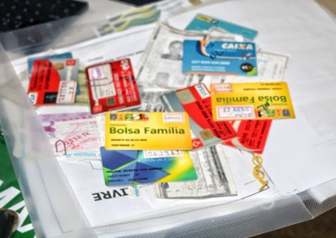 Operação mira comerciantes que retém cartões benefícios de clientes no AM