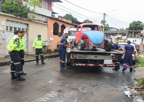 Operação Sucata vai remover veículos abandonados em ruas de Manaus nesta quinta-feira