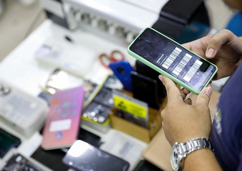 Polícia recupera e devolve mais de 500 telefones roubados em Manaus