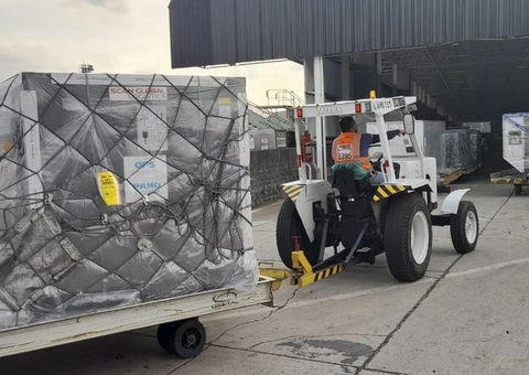 Fiocruz deve entregar hoje mais 5,9 milhões de vacinas contra Covid-19