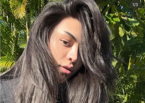 Pabllo Vittar abaixa calcinha e deixa tudo à mostra em foto provocante 